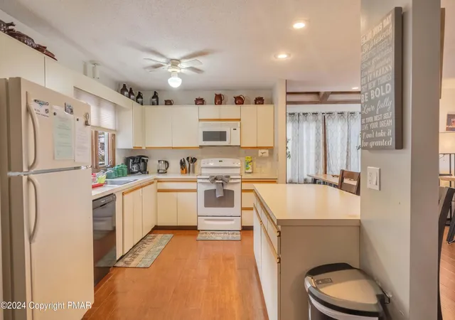 Photo 4 of Townhouse for sale at 276 Overlook Way, Tannersville, PA 18372 | MLS# PM-144924 | Listing updated on 2026-09-21