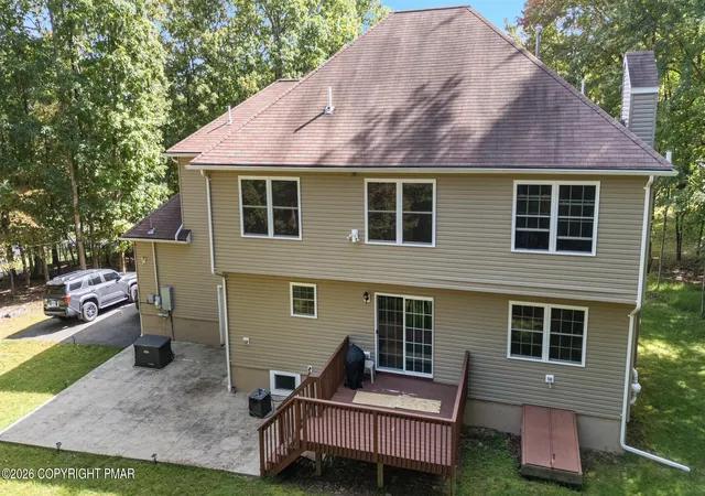 Photo 3 of Single family home for sale at 237 Footprint Rd, East Stroudsburg, PA 18302 | MLS# PM-144925 | Listing updated on 2026-10-06