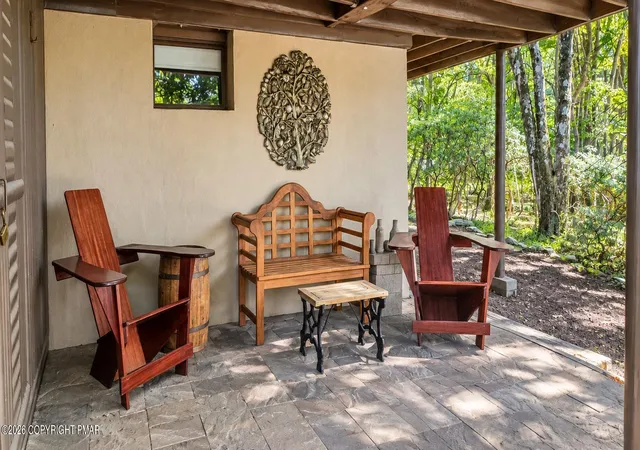 Photo 4 of Sale Pending at 322 Crescent Lake Rd, Scotrun, PA 18355 | MLS# PM-144943 | Listing updated on 2026-10-08