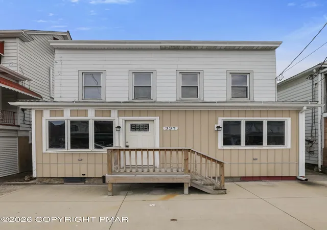 Photo 1 of Single family home for sale at 337 W Catawissa St, Nesquehoning, PA 18240 | MLS# PM-144978 | Listing updated on 2026-10-27