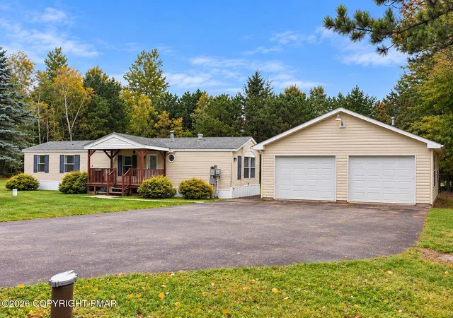 Photo 1 of Single family home for sale at 227 Flame Dr, Blakeslee, PA 18610 | MLS# PM-145180 | Listing updated on 2026-10-08