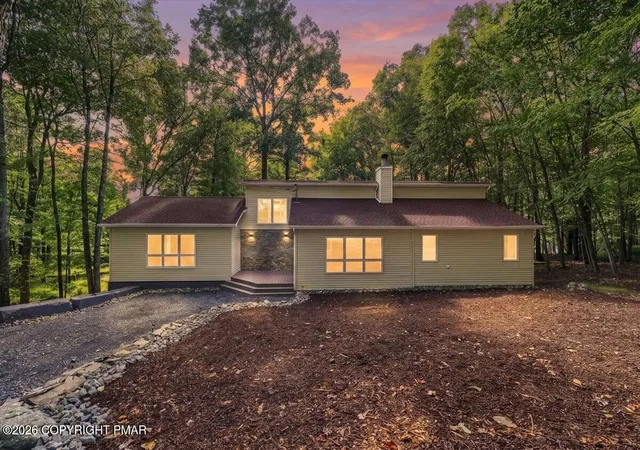 Photo 3 of Single family home for sale at 2110 Owl Pass Rd, Bushkill, PA 18324 | MLS# PM-145008 | Listing updated on 2026-10-17