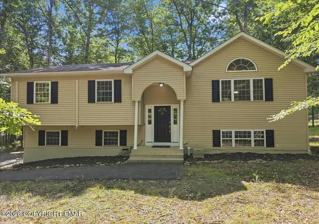 Photo 1 of Sale Pending at 1216 Hunters Woods Dr, East Stroudsburg, PA 18301 | MLS# PM-144980 | Listing updated on 2026-10-04