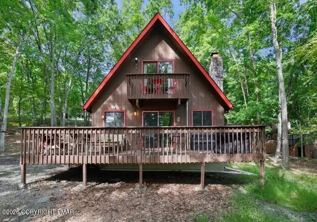 Photo 1 of Single family home for sale at 203 Bellingham Dr, Bushkill, PA 18324 | MLS# PM-145056 | Listing updated on 2026-09-25