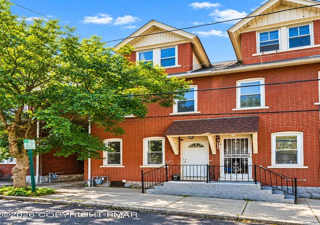 Photo 3 of Single family home for sale at 617 E 5th Street, Bethlehem, PA 18015 | MLS# PM-145018 | Listing updated on 2026-10-14