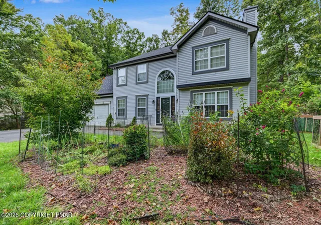 Photo 3 of Sale Pending at 274 Spicebush Dr, East Stroudsburg, PA 18301 | MLS# PM-145064 | Listing updated on 2026-10-03
