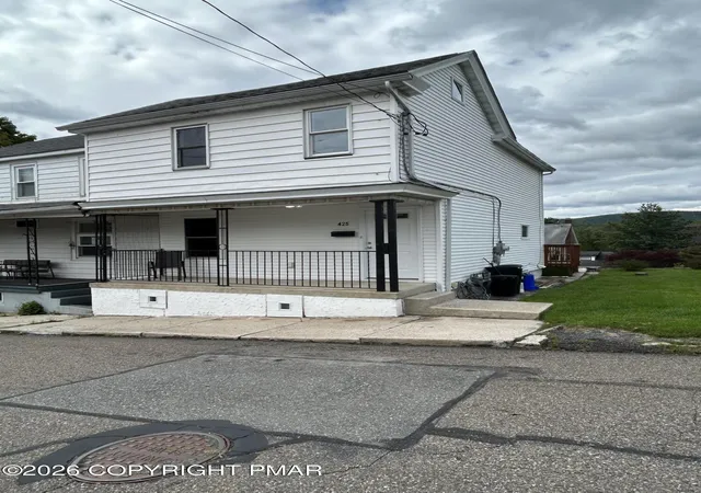 Photo 1 of Single family home for sale at 425 Oak St, Jim Thorpe, PA 18229 | MLS# PM-145039 | Listing updated on 2026-09-24