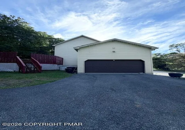 Photo 3 of Single family home for sale at 109 Naomi Ln, East Stroudsburg, PA 18301 | MLS# PM-145053 | Listing updated on 2026-09-25
