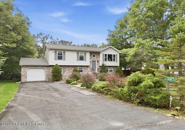 Photo 3 of Sale Pending at 1216 Glade Dr, Long Pond, PA 18334 | MLS# PM-145104 | Listing updated on 2026-10-09