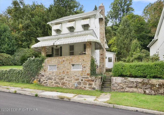 Photo 1 of Single family home for sale at 810 Center Ave, Jim Thorpe, PA 18229 | MLS# PM-145173 | Listing updated on 2026-10-06