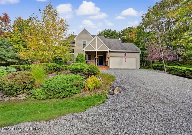 Photo 4 of Single family home for sale at 212 Wild Pines Dr, Pocono Pines, PA 18350 | MLS# PM-145245 | Listing updated on 2026-10-02