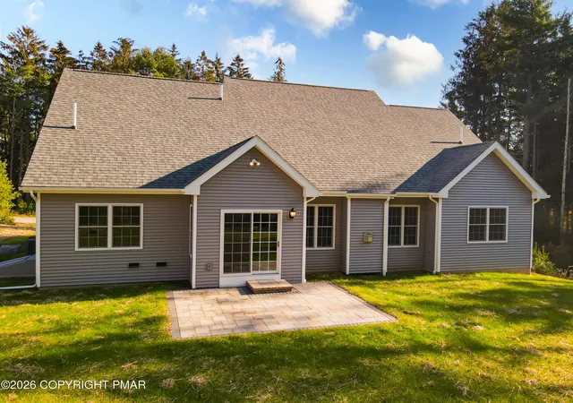 Photo 4 of Single family home for sale at 223 Canterbury Cir, Blakeslee, PA 18610 | MLS# PM-145134 | Listing updated on 2026-09-28