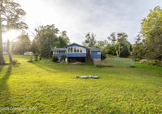 Photo 3 of Sale Pending at 2254 Chipperfield Dr, East Stroudsburg, PA 18301 | MLS# PM-145207 | Listing updated on 2026-10-06