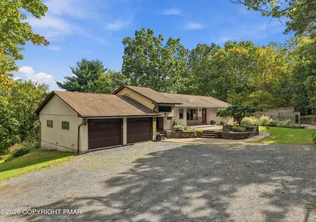 Photo 1 of Single family home for sale at 139 Hutson Hl, East Stroudsburg, PA 18302 | MLS# PM-145181 | Listing updated on 2026-09-30