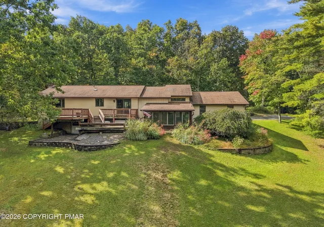 Photo 3 of Single family home for sale at 139 Hutson Hl, East Stroudsburg, PA 18302 | MLS# PM-145181 | Listing updated on 2026-09-30