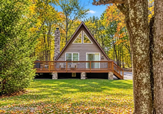 Single family home for sale at 234 Brier Crst Rd, Blakeslee, PA 18610 | MLS# PM-145560