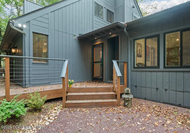 Photo 3 of Single family home for sale at 2228 White Oak Trl, Pocono Pines, PA 18350 | MLS# PM-145384 | Listing updated on 2026-10-12
