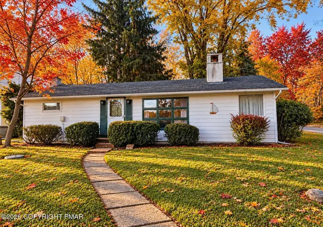 Photo 2 of Single family home for sale at 1531/ 1532 Lakeview Dr, White Haven, PA 18661 | MLS# PM-145553 | Listing updated on 2026-10-17