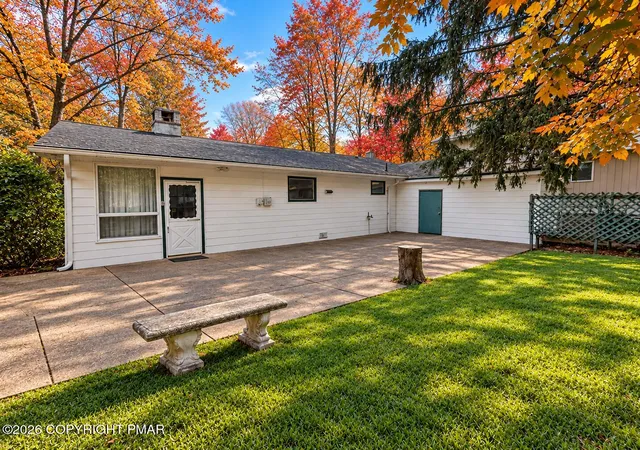 Photo 3 of Single family home for sale at 1531/ 1532 Lakeview Dr, White Haven, PA 18661 | MLS# PM-145553 | Listing updated on 2026-10-17