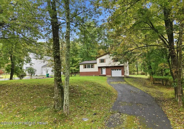 Photo 3 of Single family home for sale at 1350 Park Dr, East Stroudsburg, PA 18302 | MLS# PM-145164 | Listing updated on 2026-10-22