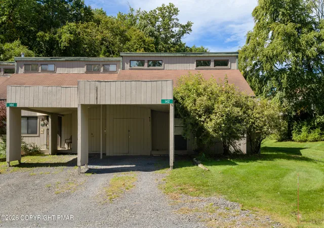 Photo 2 of Townhouse for sale at 142 Ridge Dr, Tannersville, PA 18372 | MLS# PM-145205 | Listing updated on 2026-10-08