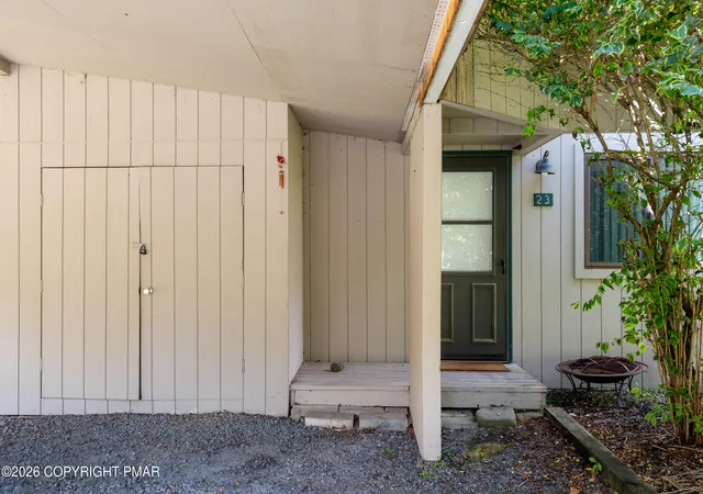 Photo 3 of Townhouse for sale at 142 Ridge Dr, Tannersville, PA 18372 | MLS# PM-145205 | Listing updated on 2026-10-08