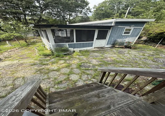 Photo 1 of Manufactured home for sale at 305 Papoose Dr, East Stroudsburg, PA 18302 | MLS# PM-145226 | Listing updated on 2026-10-01
