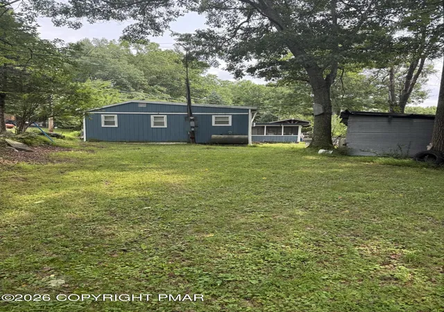 Photo 3 of Manufactured home for sale at 305 Papoose Dr, East Stroudsburg, PA 18302 | MLS# PM-145226 | Listing updated on 2026-10-01