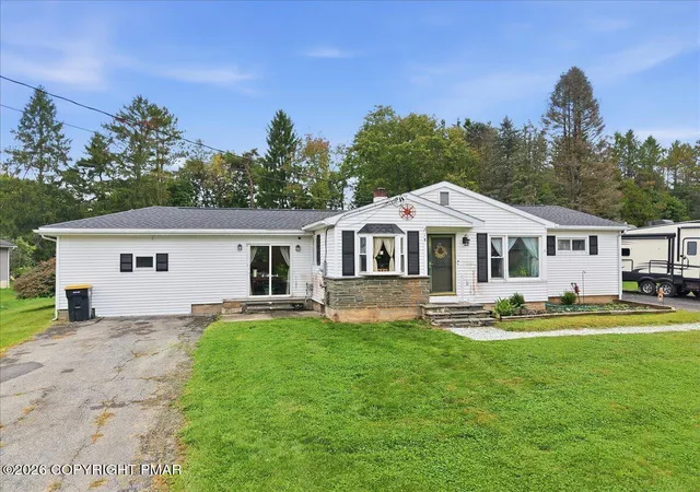 Photo 2 of Sale Pending at 218 Effort Village Dr, Effort, PA 18330 | MLS# PM-145232 | Listing updated on 2026-10-13