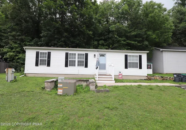 Photo 2 of Single family home for sale at 1215 Blue Mountain Cir, Saylorsburg, PA 18353 | MLS# PM-145413 | Listing updated on 2026-10-09