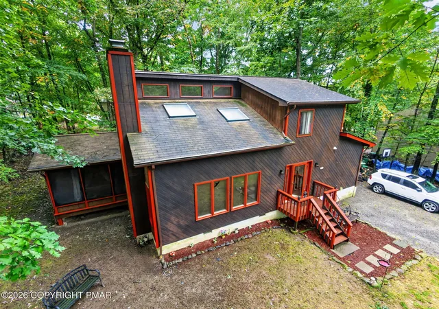 Photo 3 of Single family home for sale at 110 Hyland Dr, East Stroudsburg, PA 18301 | MLS# PM-145224 | Listing updated on 2026-10-10