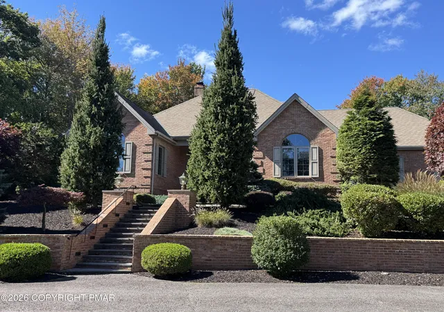 Photo 1 of Single family home for sale at 235 Wolf Holw Rd, Lake Harmony, PA 18624 | MLS# PM-145301 | Listing updated on 2026-10-21