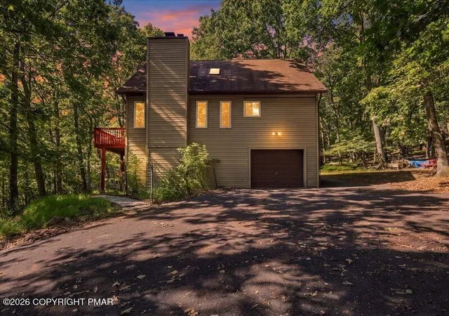 Photo 3 of Single family home for sale at 467 Lakeside Dr, East Stroudsburg, PA 18301 | MLS# PM-145229 | Listing updated on 2026-10-20
