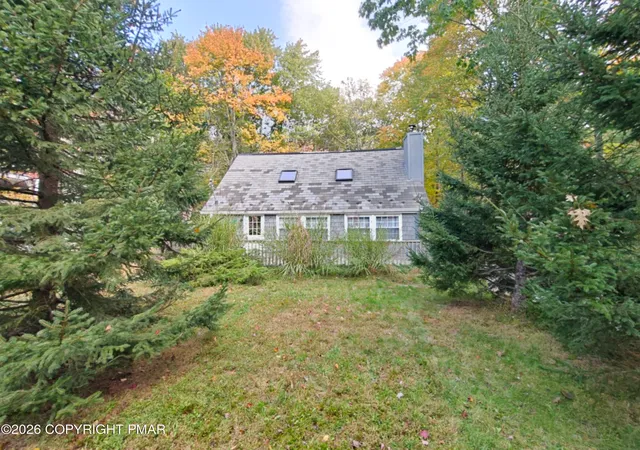 Photo 3 of Single family home for sale at 215 Yuma Trl, Pocono Lake, PA 18347 | MLS# PM-145276 | Listing updated on 2026-10-07