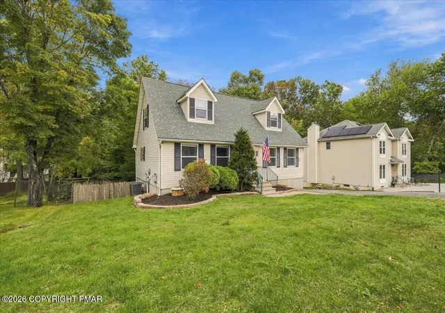 Photo 2 of Single family home for sale at 274 Mary St, East Stroudsburg, PA 18301 | MLS# PM-145313 | Listing updated on 2026-10-21