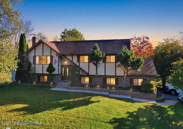 Photo 3 of Single family home for sale at 1112 Scott St, Brodheadsville, PA 18322 | MLS# PM-145634 | Listing updated on 2026-10-21