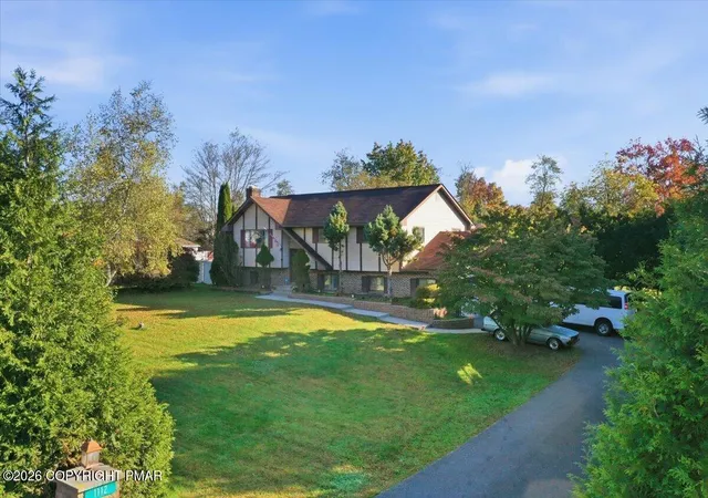 Photo 4 of Single family home for sale at 1112 Scott St, Brodheadsville, PA 18322 | MLS# PM-145634 | Listing updated on 2026-10-21