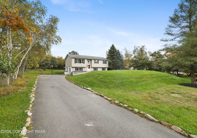 Photo 3 of Sale Pending at 1541 Ann Ln, Effort, PA 18330 | MLS# PM-145361 | Listing updated on 2026-10-17