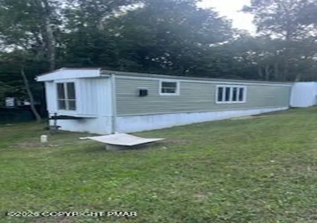 Photo 2 of Manufactured home for sale at 4 Cherry Tree Ln, Effort, PA 18330 | MLS# PM-145349 | Listing updated on 2026-10-07