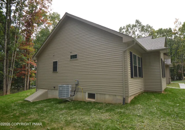 Photo 29 of Single family home for sale at 120 Ozark Dr, Effort, PA 18330 | MLS# PM-145596 | Listing updated on 2026-10-14