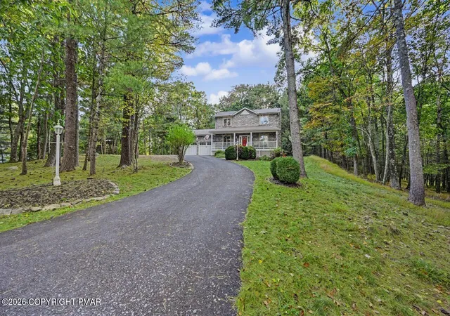 Photo 4 of Single family home for sale at 212 Fairfield Dr, Brodheadsville, PA 18322 | MLS# PM-145577 | Listing updated on 2026-10-12