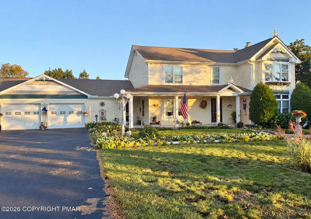 Photo 2 of Single family home for sale at 5135 Stahley Dr, Schnecksville, PA 18078 | MLS# PM-145363 | Listing updated on 2026-10-07