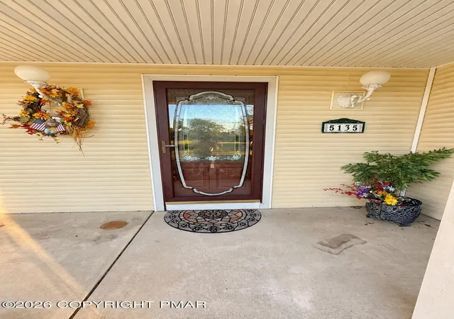 Photo 3 of Single family home for sale at 5135 Stahley Dr, Schnecksville, PA 18078 | MLS# PM-145363 | Listing updated on 2026-10-07