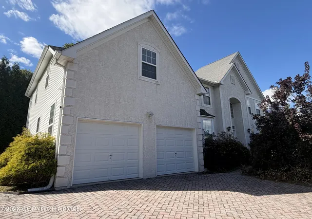 Photo 2 of Single family home for sale at 207 Ctr Valley Ct, East Stroudsburg, PA 18302 | MLS# PM-145364 | Listing updated on 2026-10-15