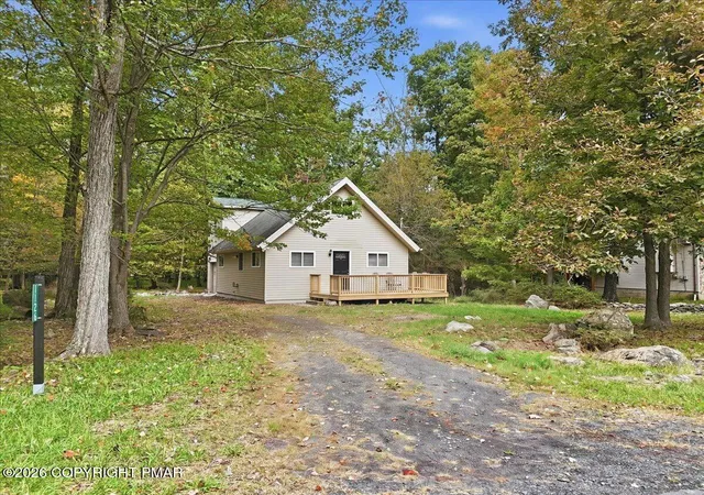 Photo 3 of Single family home for sale at 1126 Woodland Dr, East Stroudsburg, PA 18301 | MLS# PM-145434 | Listing updated on 2026-10-08