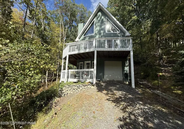 Photo 2 of Single family home for sale at 300 Brentwood Dr, Bushkill, PA 18324 | MLS# PM-145440 | Listing updated on 2026-10-09