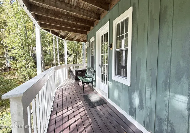 Photo 3 of Single family home for sale at 300 Brentwood Dr, Bushkill, PA 18324 | MLS# PM-145440 | Listing updated on 2026-10-09