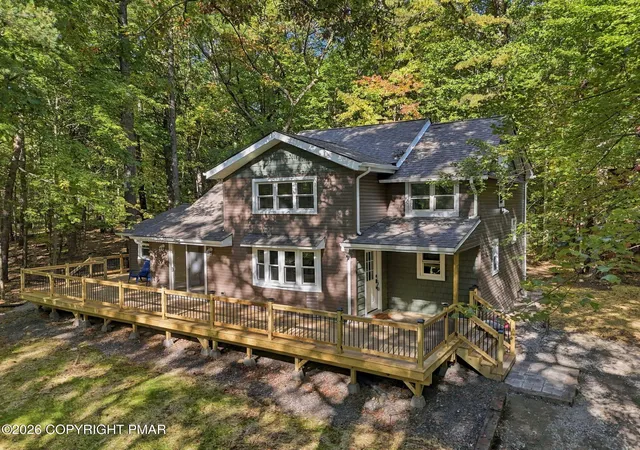 Photo 3 of Single family home for sale at 316 Goldfinch Pl, Mount Pocono, PA 18344 | MLS# PM-145453 | Listing updated on 2026-10-09
