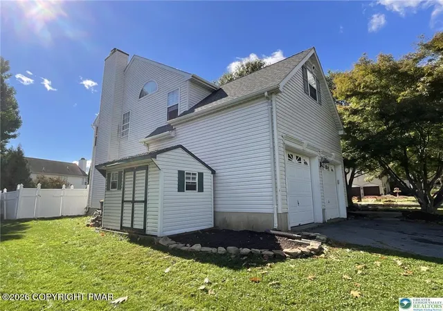 Photo 3 of Single family home for sale at 6716 Iroquois Trl, Allentown, PA 18104 | MLS# PM-145438 | Listing updated on 2026-10-22