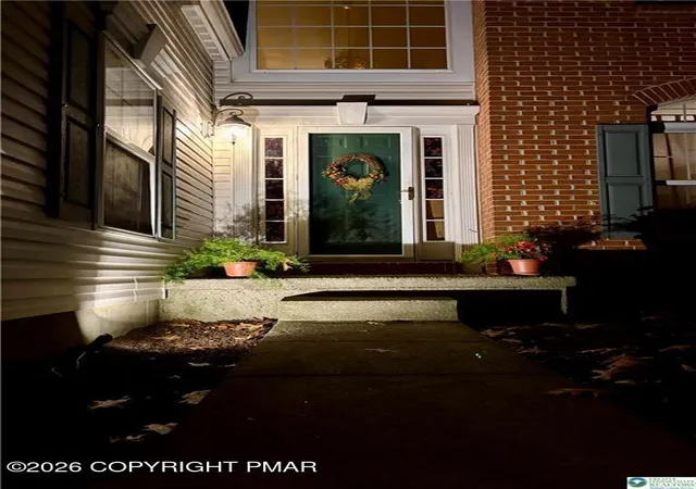 Photo 4 of Single family home for sale at 6716 Iroquois Trl, Allentown, PA 18104 | MLS# PM-145438 | Listing updated on 2026-10-22